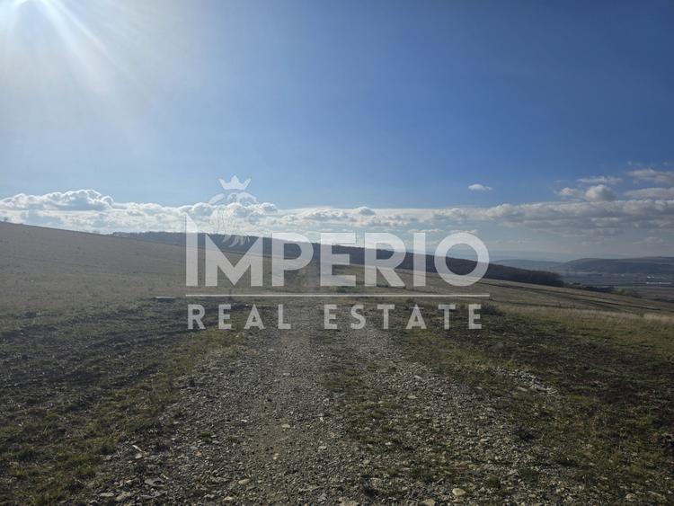 Teren Construcții intravilan de 13680 mp, în Iris