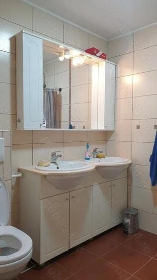 Apartament cu 3 camere decomandat, mobilat în Sebastian