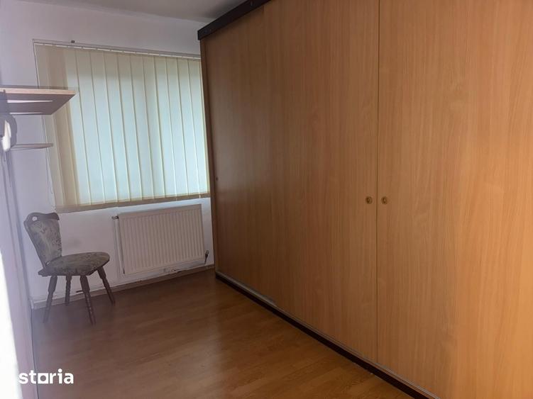 Apartament cu 3 camere în Micro 9