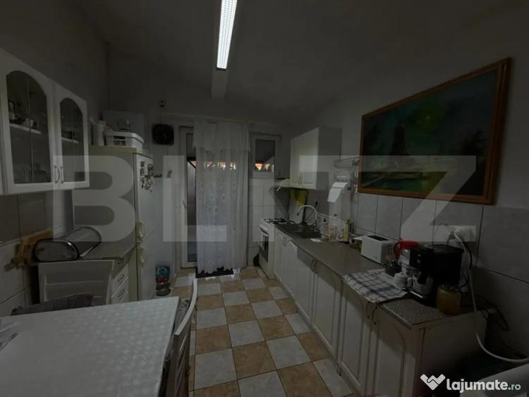 Casă cu 7 camere cu Teren 776 Mp în Păulești
