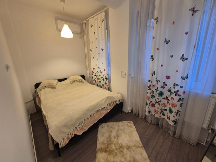 Apartament cu 3 camere semidecomandat în Cișmigiu