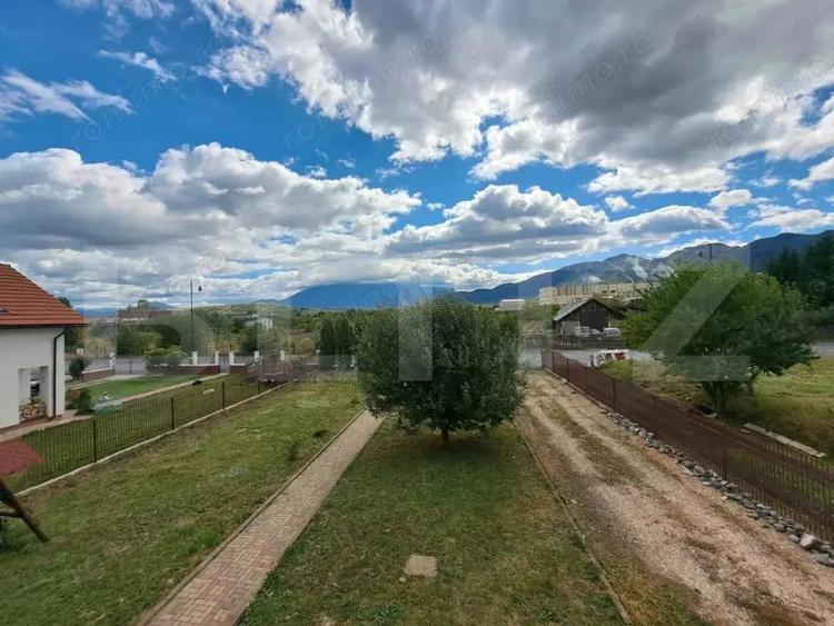 Casa 330 m2 teren 1210 m2 ideala pentru locuin?a sau pensiune - 17