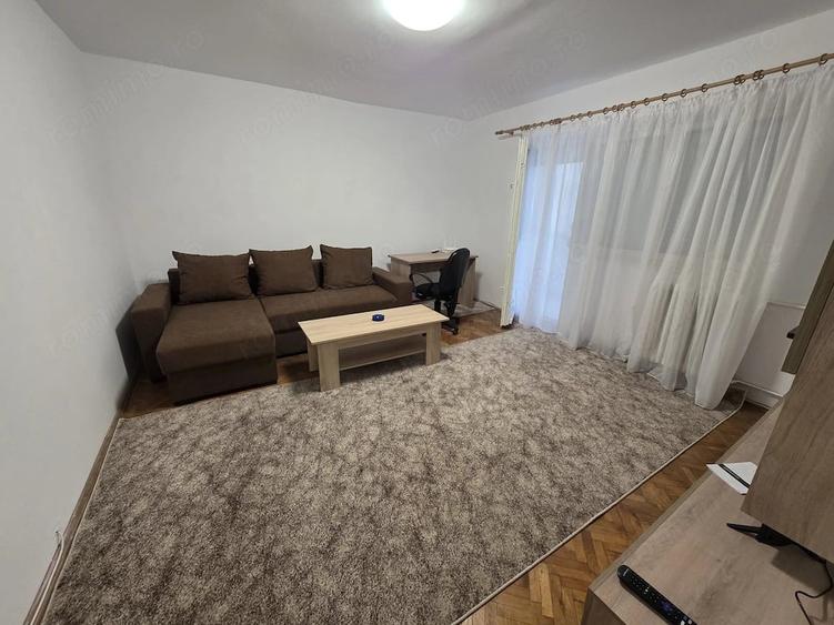 Apartament cu 3 camere decomandat în Dorobanților