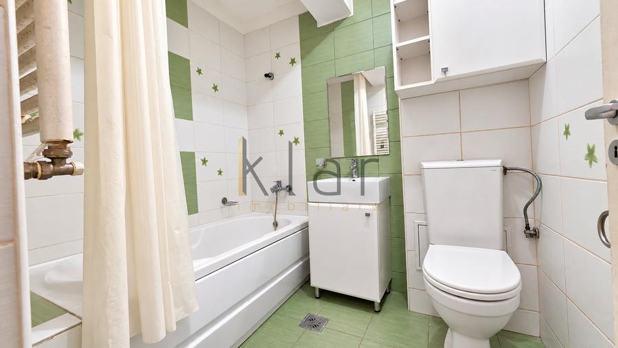 Apartament cu 3 camere semidecomandat, mobilat în Florești