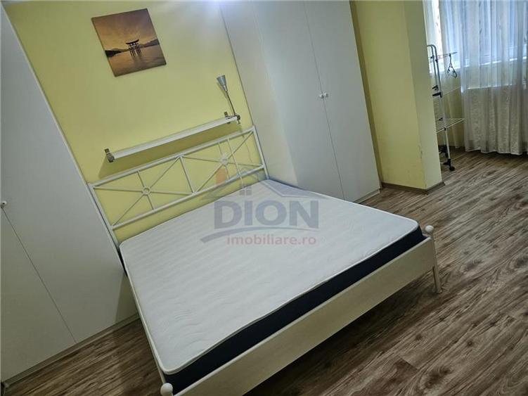 Apartament cu 3 camere decomandat, mobilat în Drumul Taberei