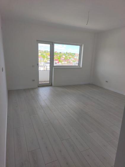 Apartament cu 2 camere semidecomandat în Vișani