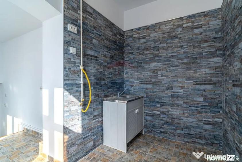Apartament cu 2 camere semidecomandat în Central
