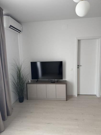 Apartament decomandat în Lacul Morii