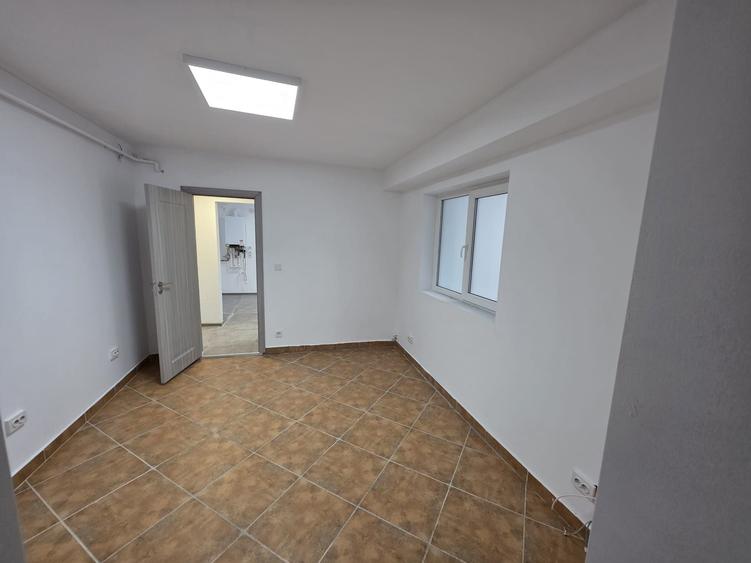 Spațiu comercial, de 45 mp, în Central