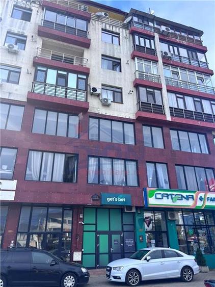 Apartament cu 3 camere decomandat în Ultracentral