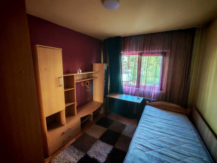 Apartament cu 3 camere decomandat în Dosu Bricii