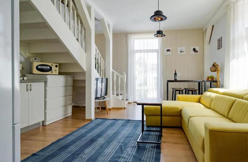 Apartament cu 4 camere semidecomandat în Unirii
