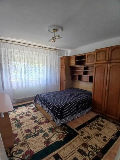 Apartament cu 2 camere decomandat în Poiana Codrului
