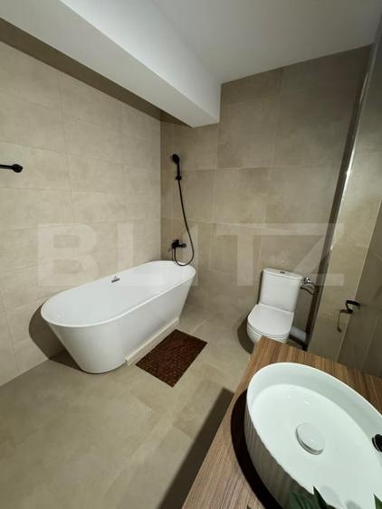 Apartament cu 2 camere semidecomandat, mobilat în Florești