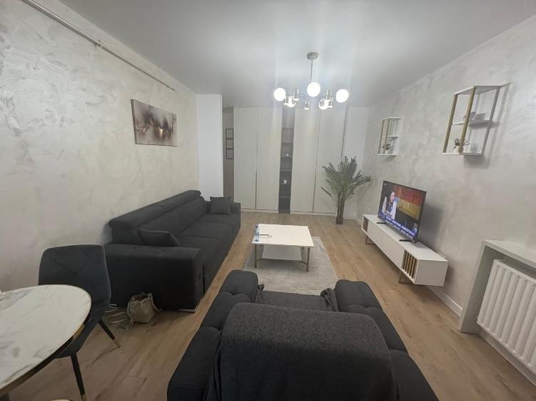 Apartament cu 2 camere semidecomandat, mobilat în Sebastian