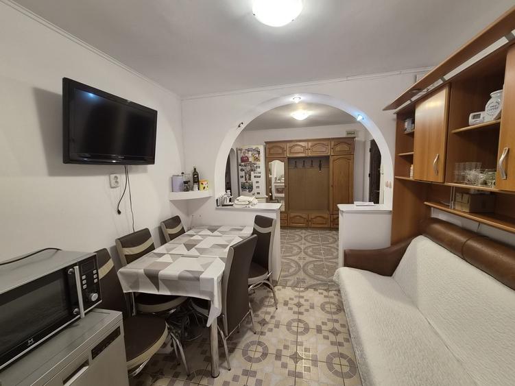Vand apartament cu doua camere mobilat si utilat - 2