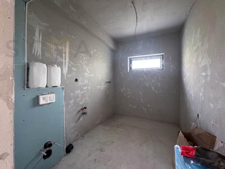 Duplex cu 4 camere cu Canalizare în Dâmbul Rotund