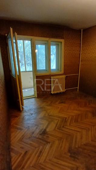 Apartament cu 3 camere decomandat în Alexandru Obregia