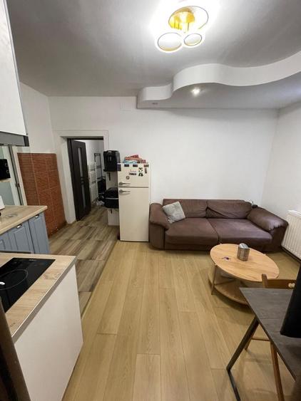 Apartament cu 2 camere decomandat în Noua