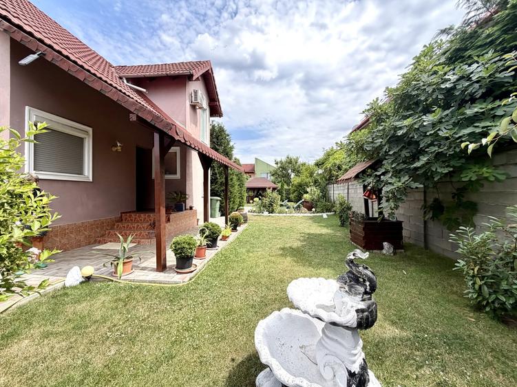 Casă individuală cu 4 camere cu Canalizare în Dumbrăvița