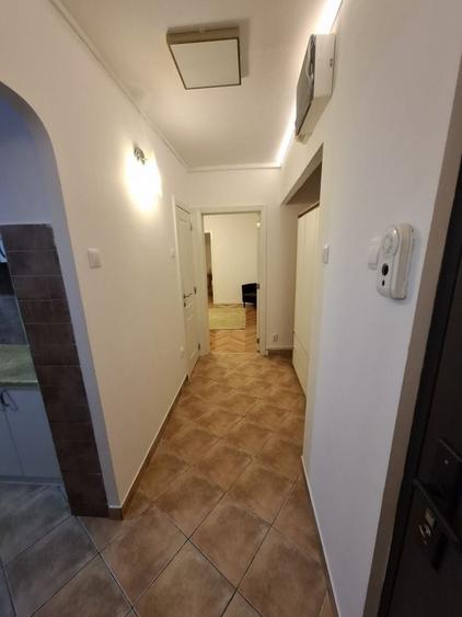 Apartament cu 2 camere nedecomandat în Central