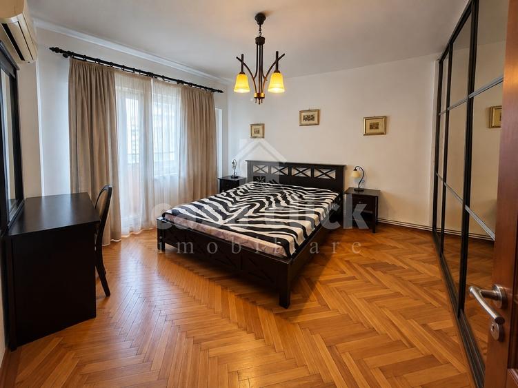Apartament cu 2 camere decomandat în Piața Centrală