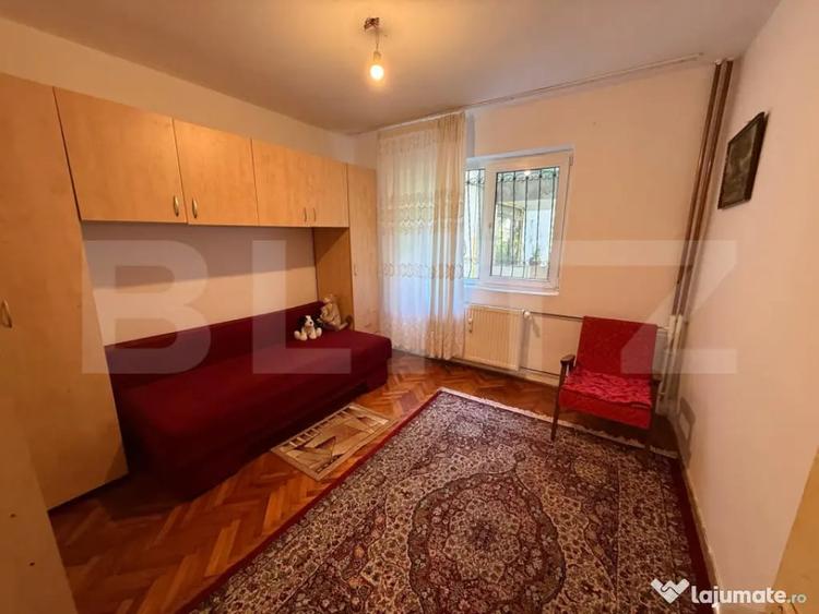 Apartament cu 3 camere semidecomandat în Nord