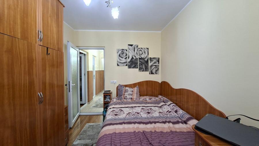 Apartament cu 2 camere decomandat în Micro 19