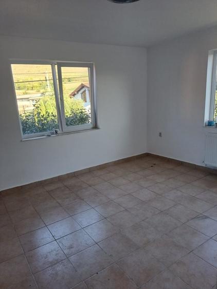 Casă cu 3 camere în Pănet