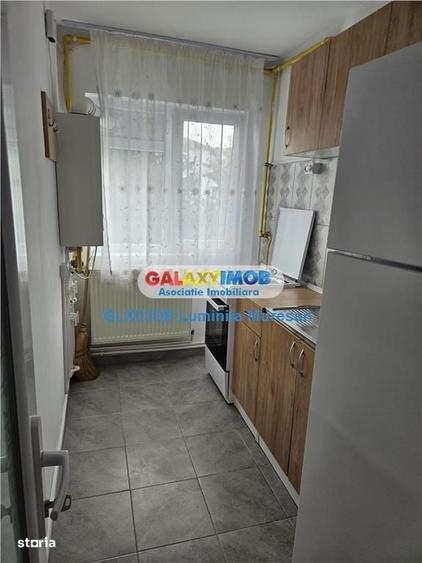Apartament cu 2 camere semidecomandat, mobilat în Micro 6