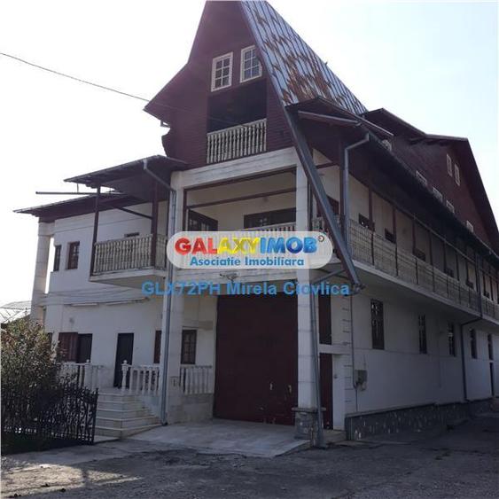 Casă cu 10 camere cu Teren 1500 Mp în Central
