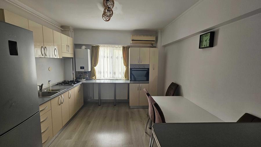 Apartament cu 2 camere decomandat în Eremia