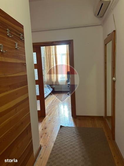Apartament de inchiriat - 3 camere Bulevardul Stefan cel Mare - 10