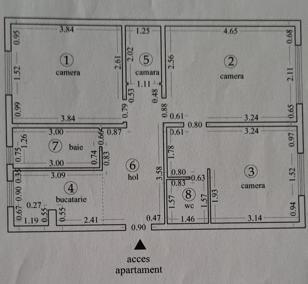 Apartament cu 3 camere semidecomandat în Central