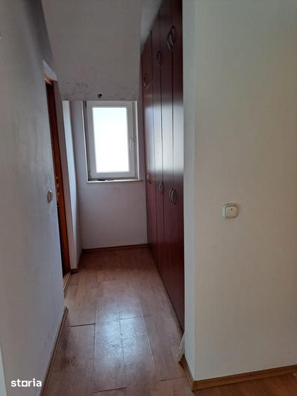 Casă cu 4 camere cu Teren 180 Mp în Central