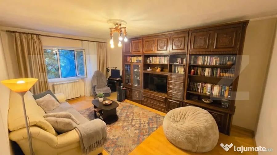 Apartament cu 2 camere decomandat în Complex Studențesc