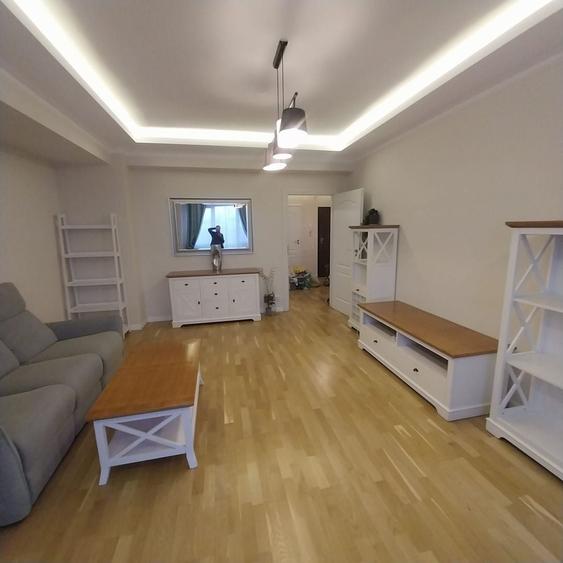 Apartament cu 2 camere decomandat, mobilat în Barbu Văcărescu