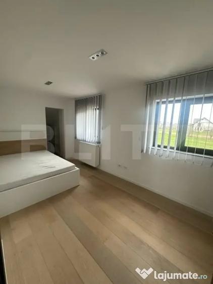 Casă cu 5 camere cu Teren 1600 Mp în Central