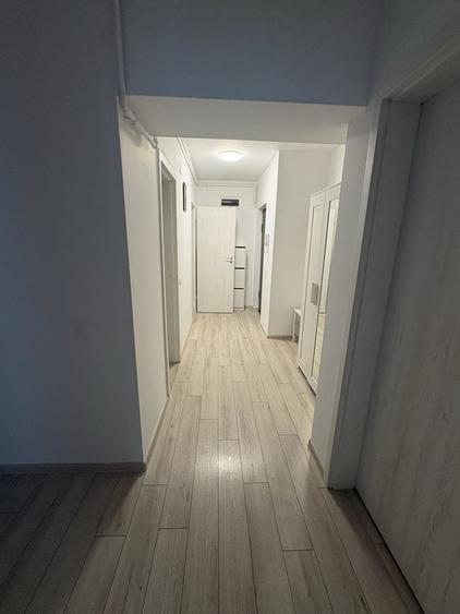 Apartament cu 3 camere decomandat în Drumul Taberei