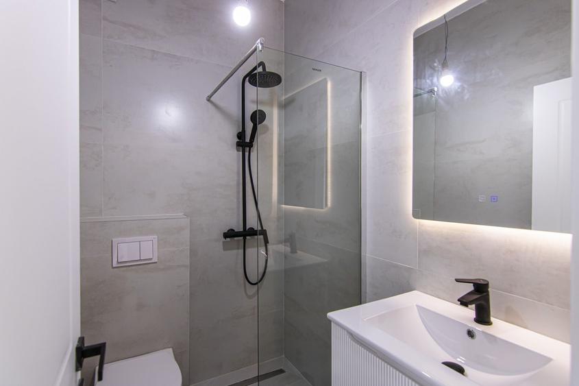 Casă individuală cu 5 camere cu Canalizare în Ferme