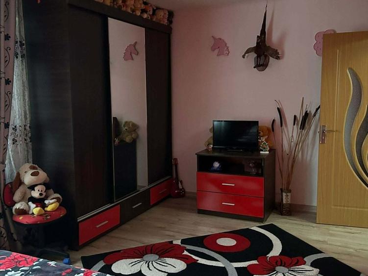 Apartament cu 2 camere decomandat în Doicești