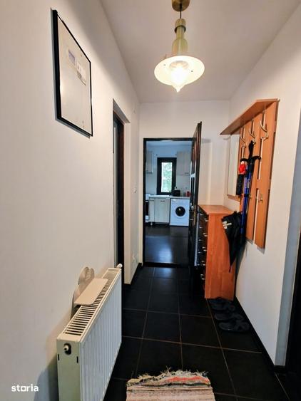 Casă cu 3 camere în Uricani
