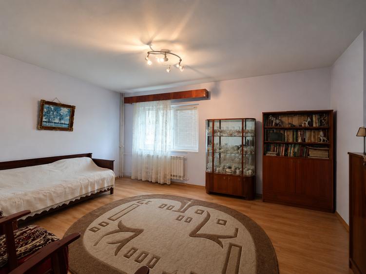 Apartament cu 2 camere decomandat în Dorobanți