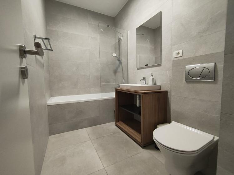 Apartament cu 2 camere decomandat, mobilat în Blumăna