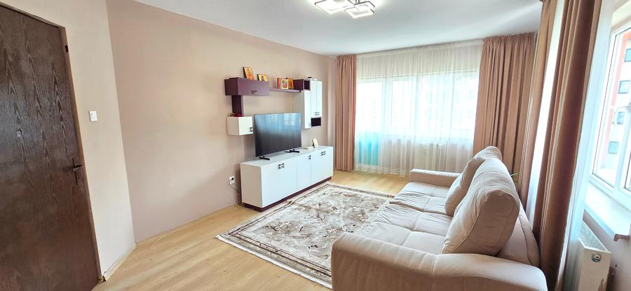 Apartament cu 2 camere decomandat, mobilat în Cug