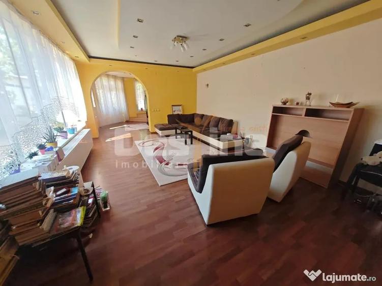 Casă cu 7 camere cu Teren 400 Mp în Nord