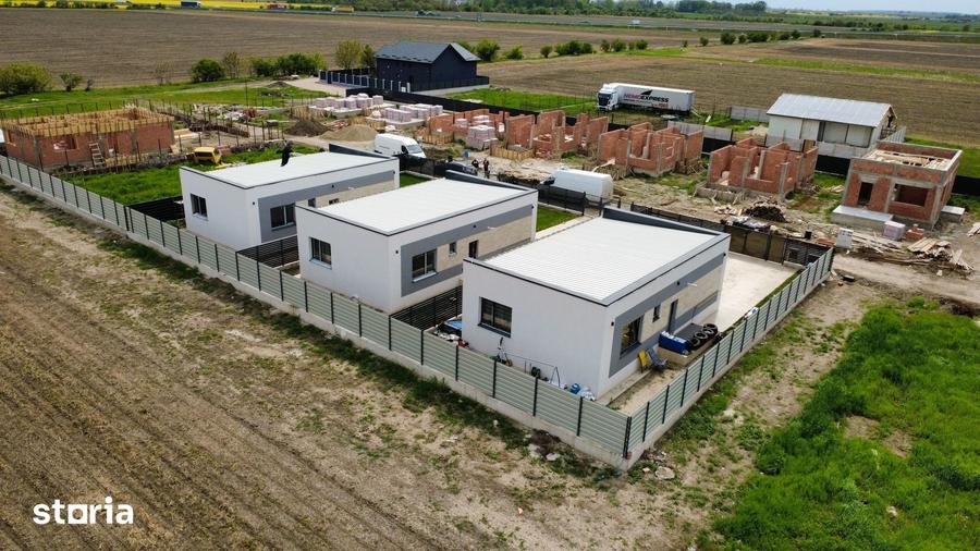 Casă cu 3 camere cu Teren 250 Mp în Clinceni