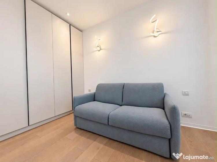 Apartament cu 4 camere semidecomandat în Floreasca
