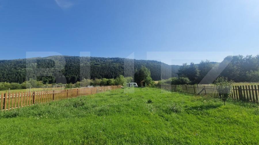 Teren Construcții intravilan de 1004 mp, în Zărnești