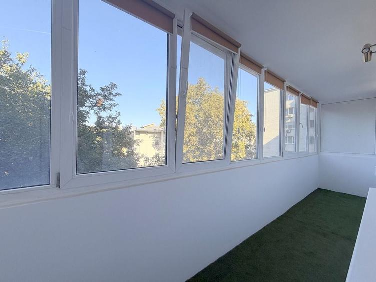 Apartament cu 3 camere semidecomandat, mobilat în Grivița